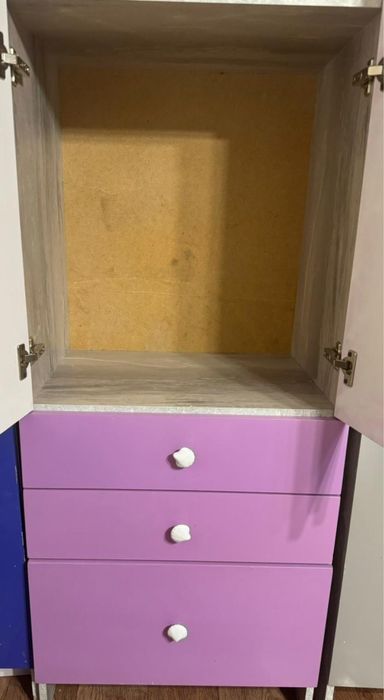 Продам Шкафы в детскую