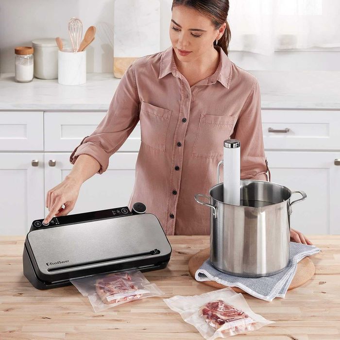 Вакуумна машина FoodSaver (VS3190X)