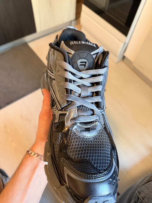 Balenciaga Runner Сив Grunge style