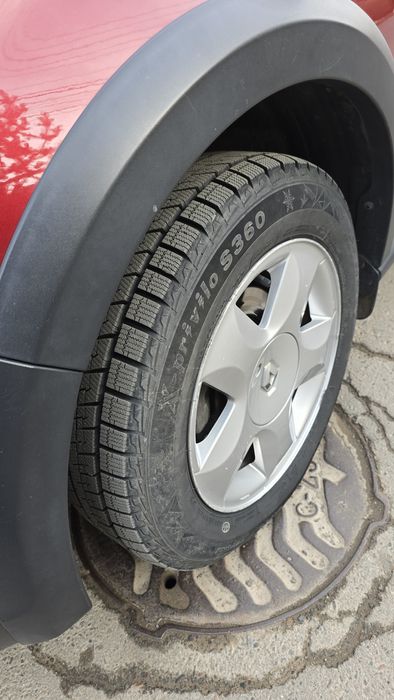 Машина сатылады.