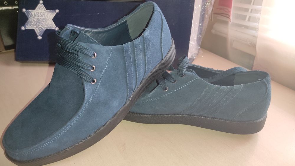 Продам. С витрины, не дорого!!