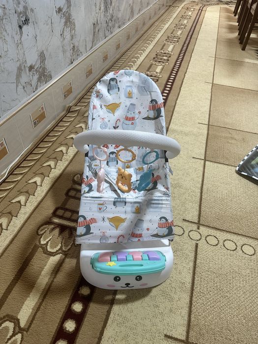 Продаю манеж и шезлонг для младенца
