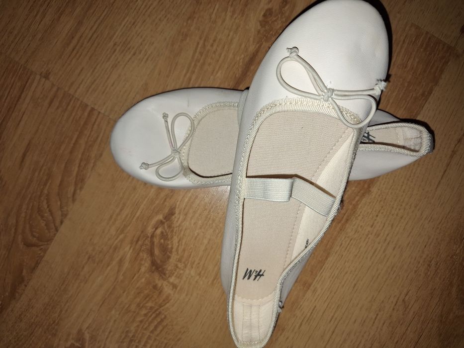 Детски обувки, цвят екрю