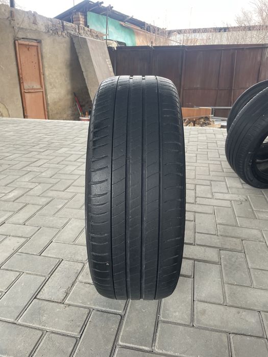 Продам летний комплект резины мишлен