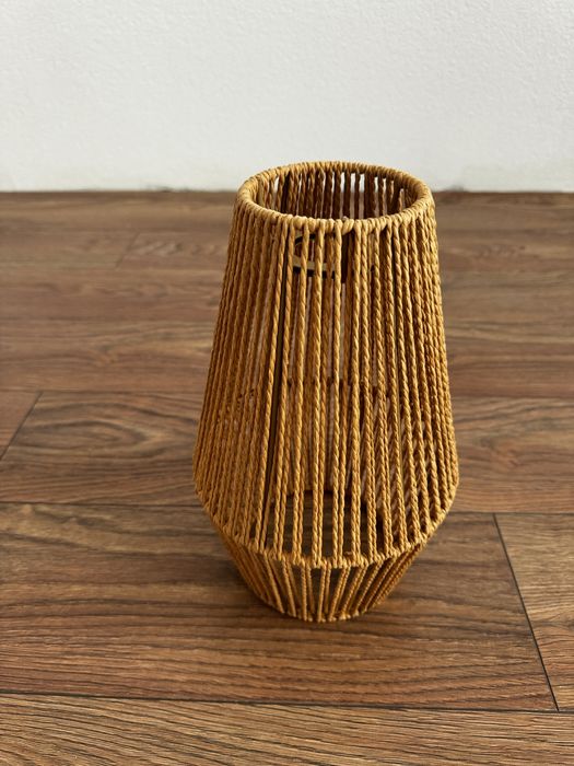 Ръчно изработен ратанов абажур