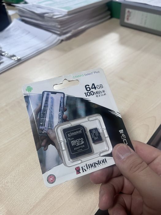 Sony 6100 с интересным объективом