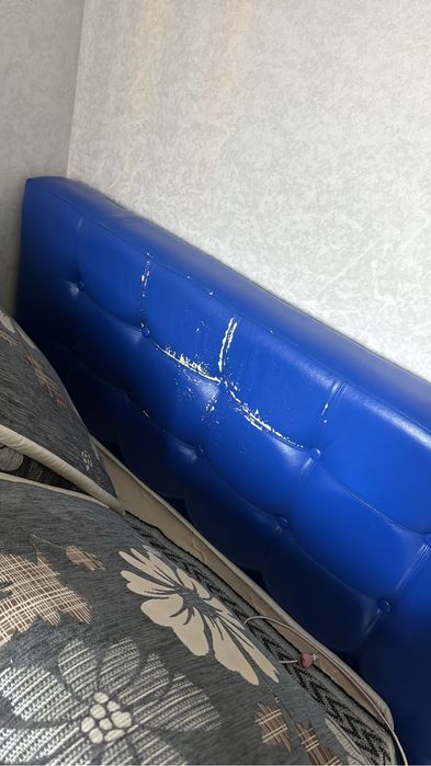 Кровать с тумбочками