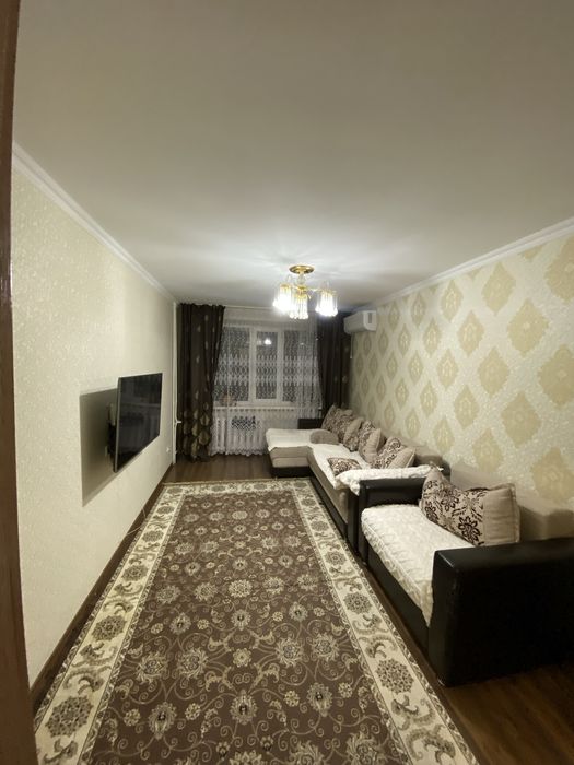 Продам квартиру 4 комнаты , гараж бонусом  20 метров от дома