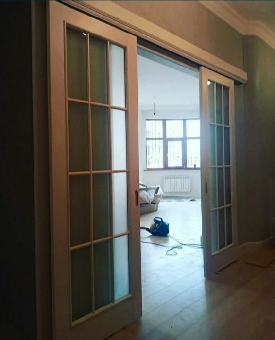 Жаңа есіктерді орнатамыз.