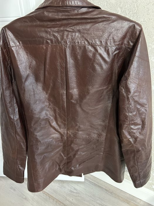 Кожаный пиджак 35000 тг