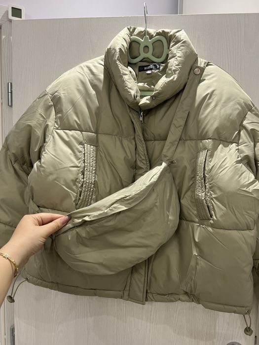 Зелено яке с чантичка