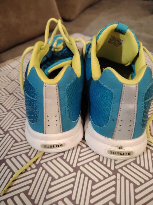 продавам маратонки La sportiva Gore tex и Reebok