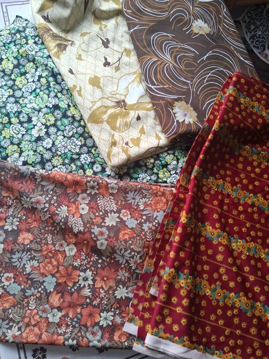 Травира от соца  платове с ярки цветове