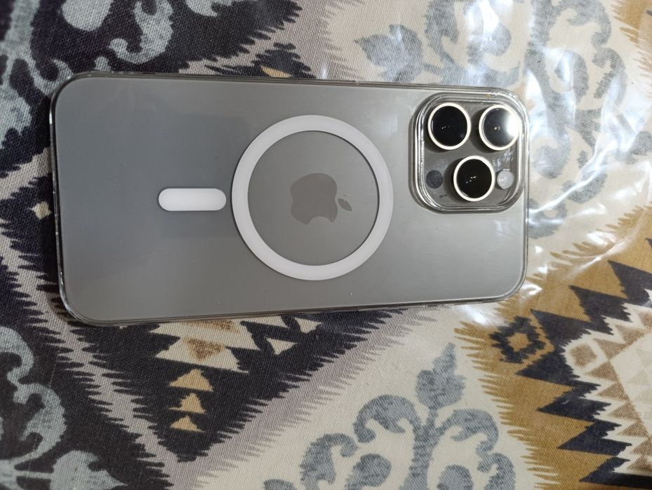 iPhone 15 pro max 256 ideal