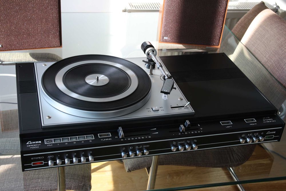 Luxor Dirigent 7000, 2 X 35 Wati cu radio si pick-up 4221, Suedia 1974