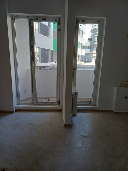 Vand garsoniera 33 m2 langa statia de apa Rosu