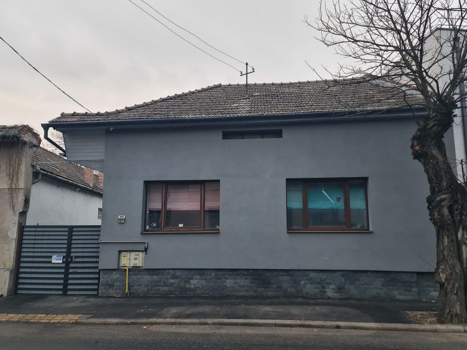 Casa in Târgu Mureș zona centrala singur in curte