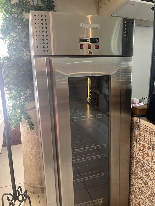 Холодильная камера Carboma