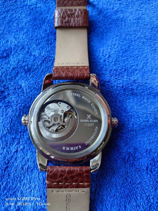 Продаю новые Часы DANIEL KLEIN