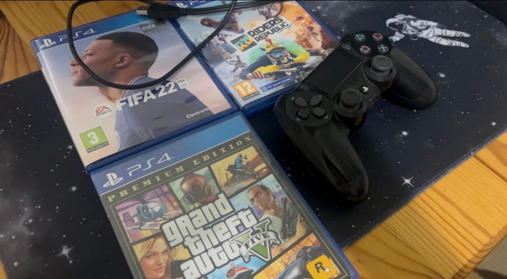 PlayStation 4 slim !!СПЕШНО!!