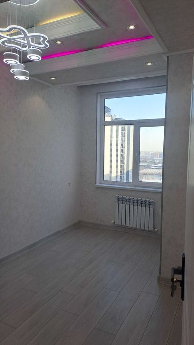 3 xonali kvartira sotiladi