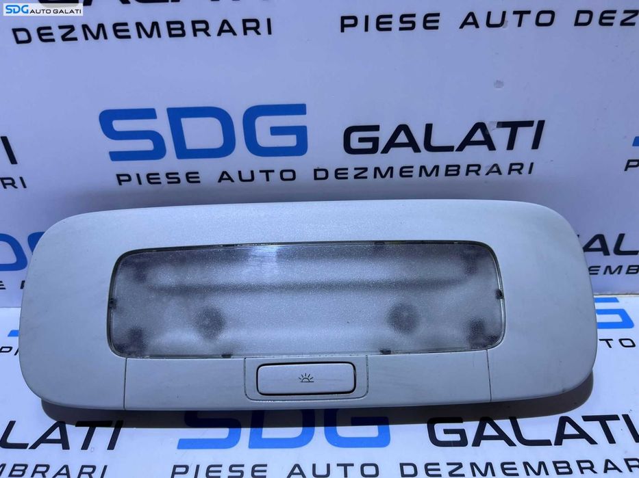 Plafoniera Lumini Lampa Iluminare Plafon Spate Pasager Volkswagen Golf 5 2004 - 2008 Cod 1K0947291 [L8507]