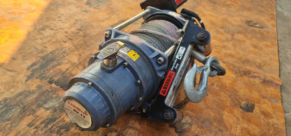 Лебедка 12-24 .электро лебедка