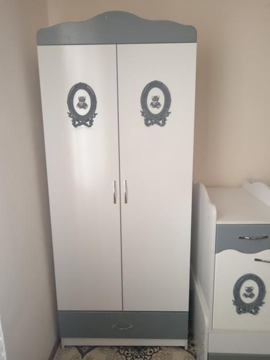 Bolalar uchun yotoqxona mebeli shkaf va krovat