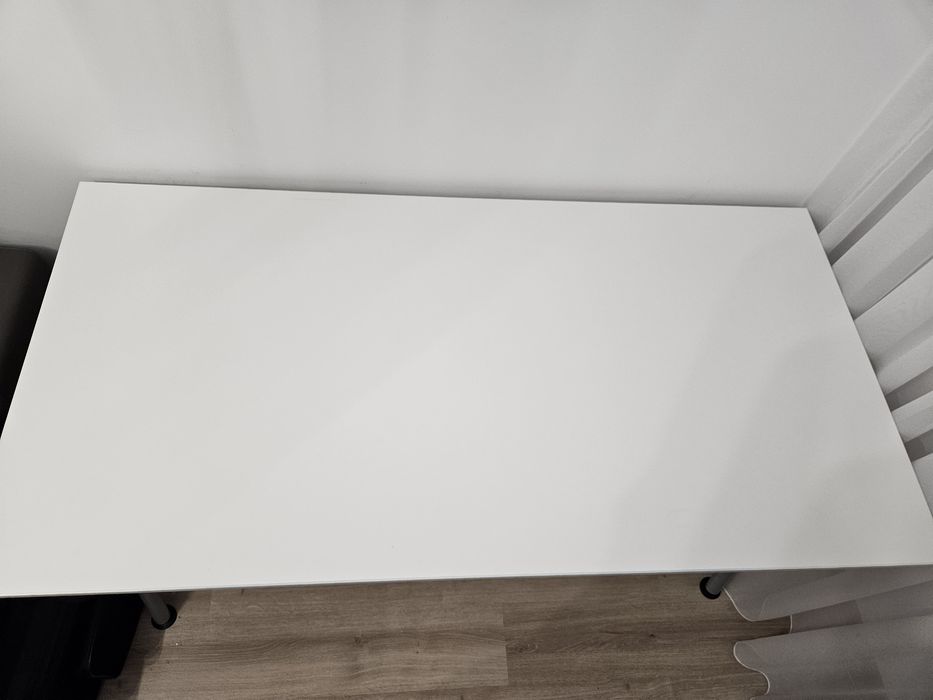 Birou Ikea reglabil pe înălțime