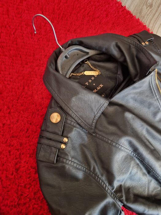 Lynne яке с кожен ефект