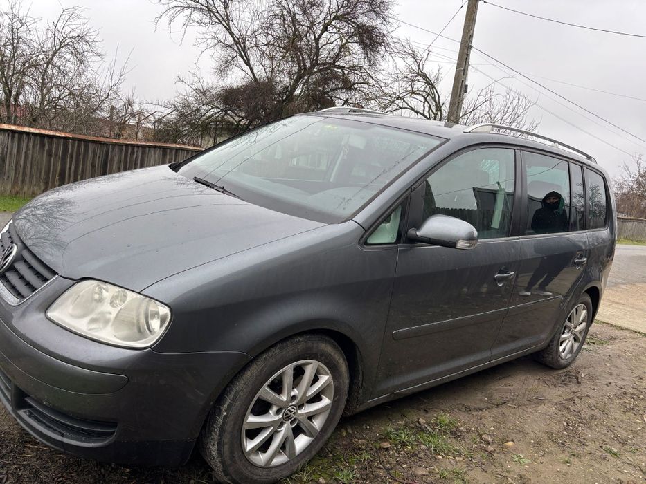 Touran 1.6 fsi 6 trepte 7 locuri