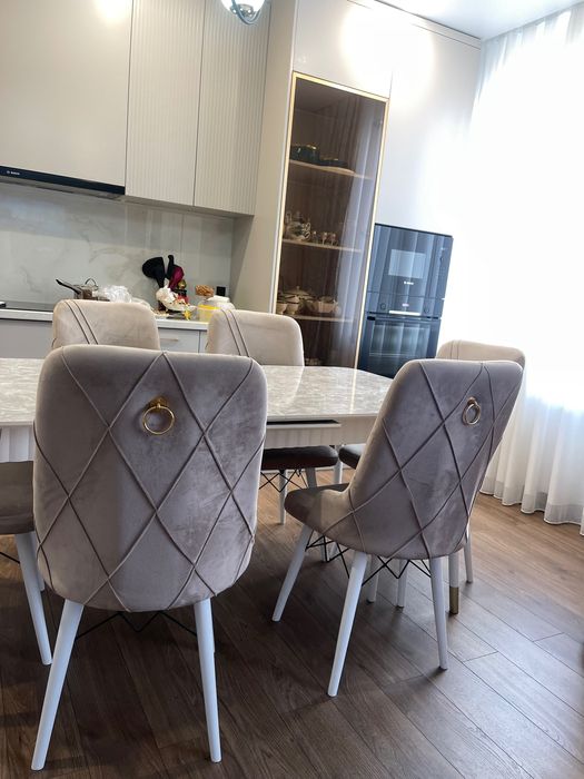 Астана,стол со с стульями