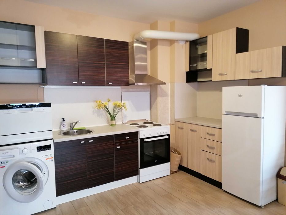 Дава се под наем Двустаен апартамент в Варна, Възраждане 3 - 58 кв.м за 357 € - Снимка #3