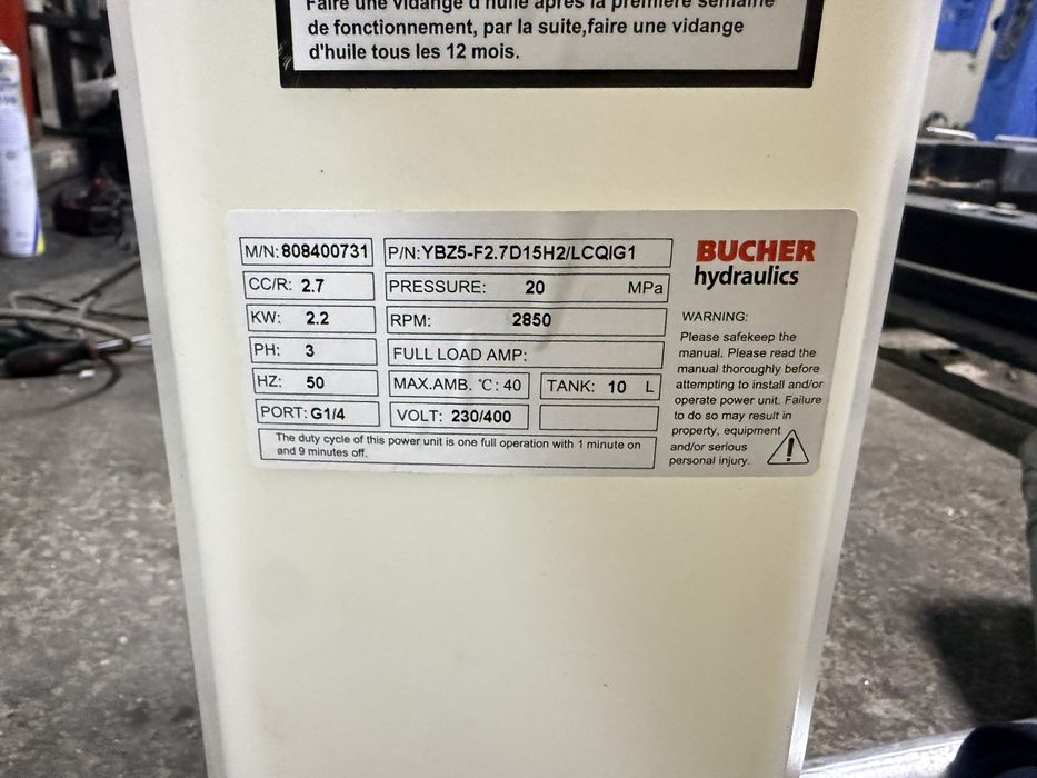 Motor elevator pompa hidraulica