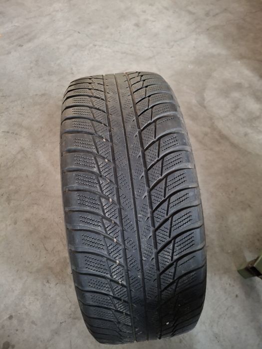 4 Anvelopele de iarnă  215 55 r17 Bridgestone