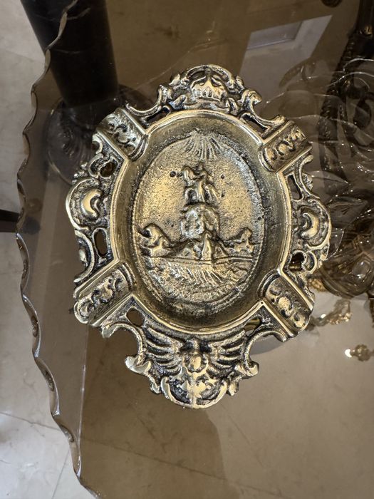 Scrumiera din bronz masiv