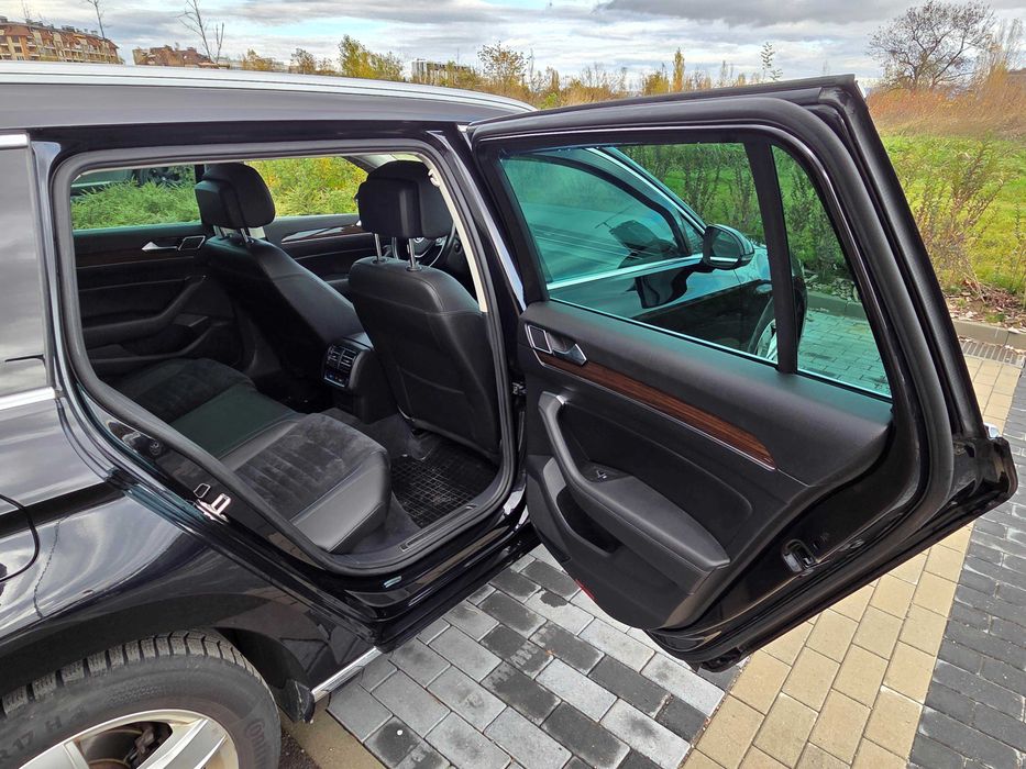 VW Passat B8 комби, 2018 г., 2.0 бензин TSI, Full LED, DSG автоматик