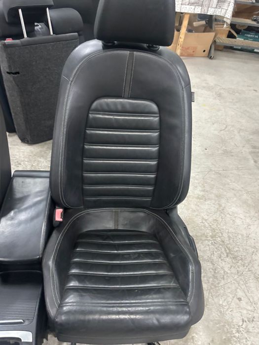 Седалки и кори за vw passat cc