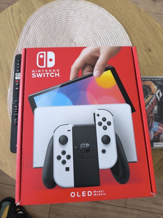 Nintendo SWITCH OLED  ново