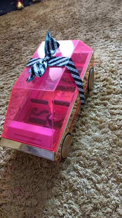 Vînd păpuși  LOL surprize