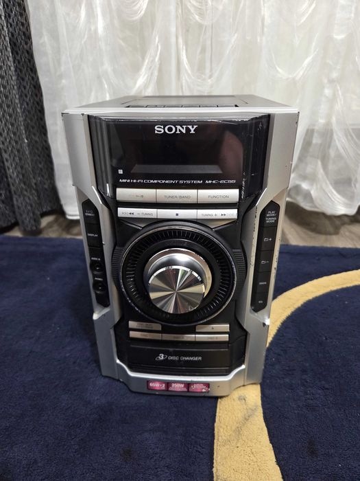 Combina Sony HCD-EC55 MHC-EC55 2x65W RMS 3 CD MP3 - DEFECTA