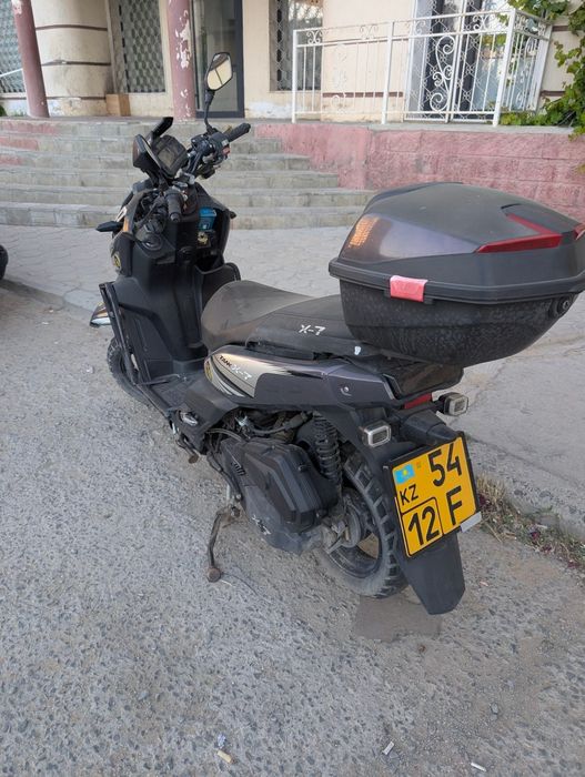 Продам скутер Tank!