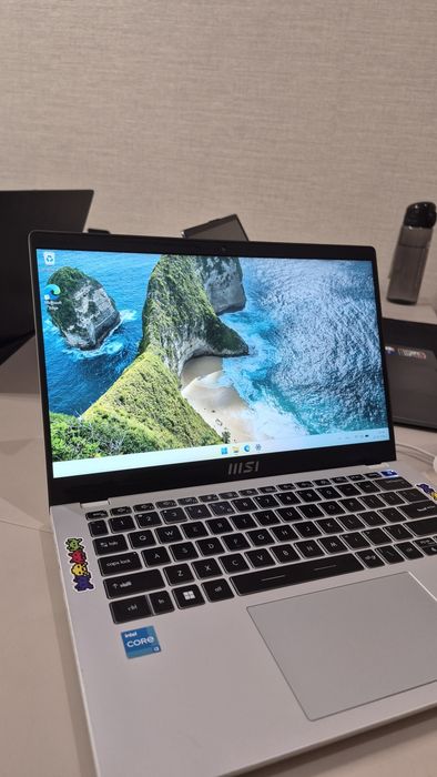 Ультрабук MSI Modern 14 C12M (Core i3-12Gen / 8GB / 256GB SSD)