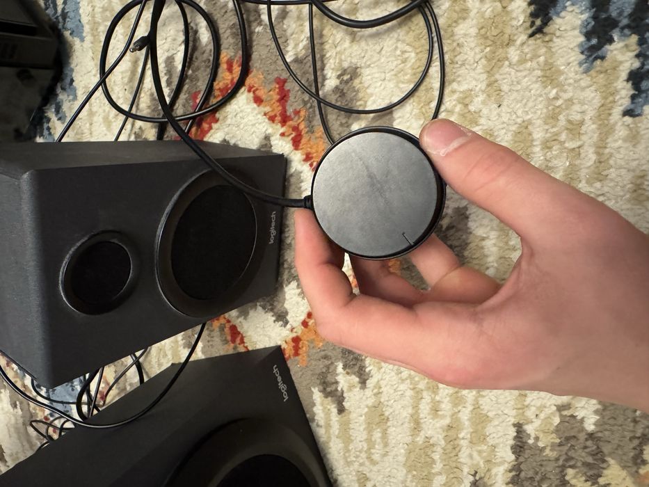 Vand boxe logitech Z333