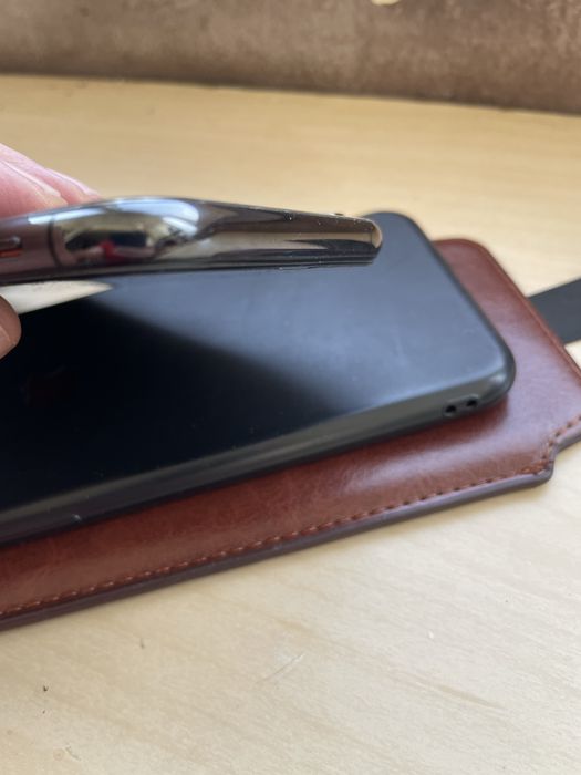 Iphone XS 256 GB / + зарядно, кабел, 9D протектор и калъфи/