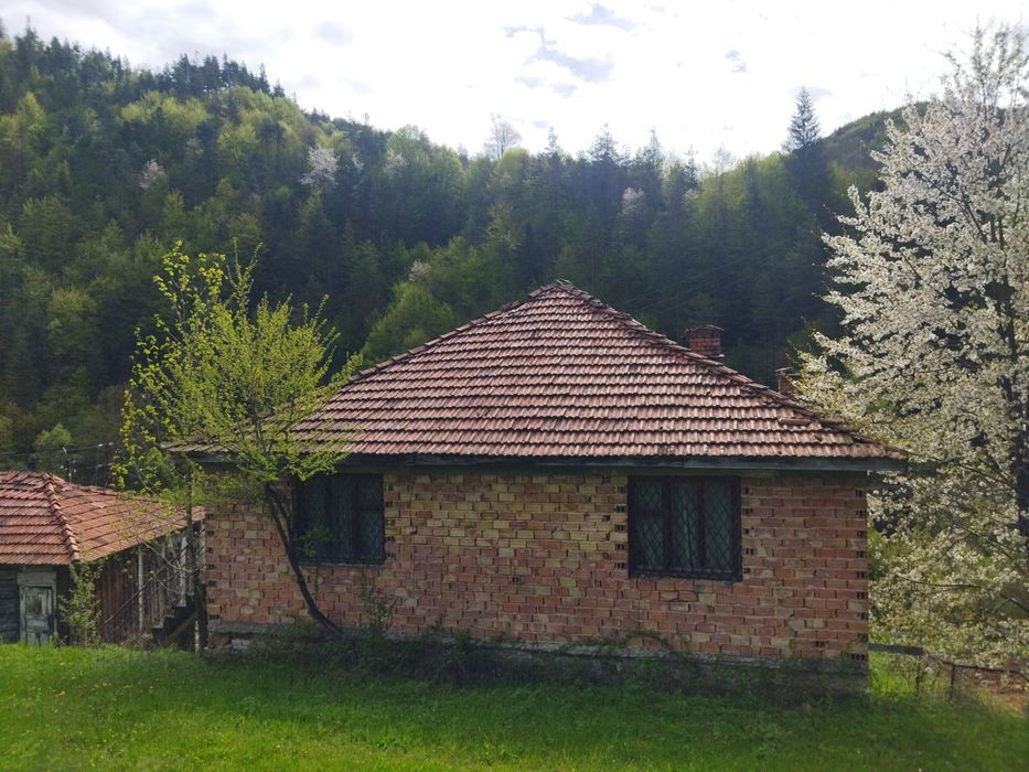 Продава къща в Родопите с. Могилица