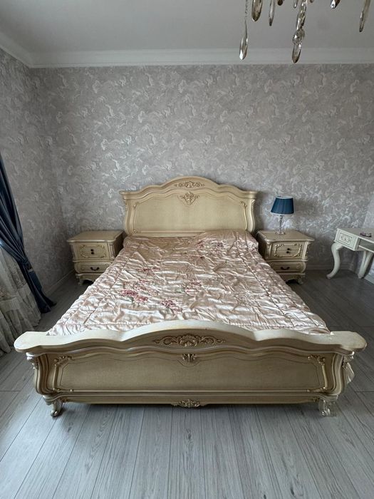 Спальный гарнитур Китай