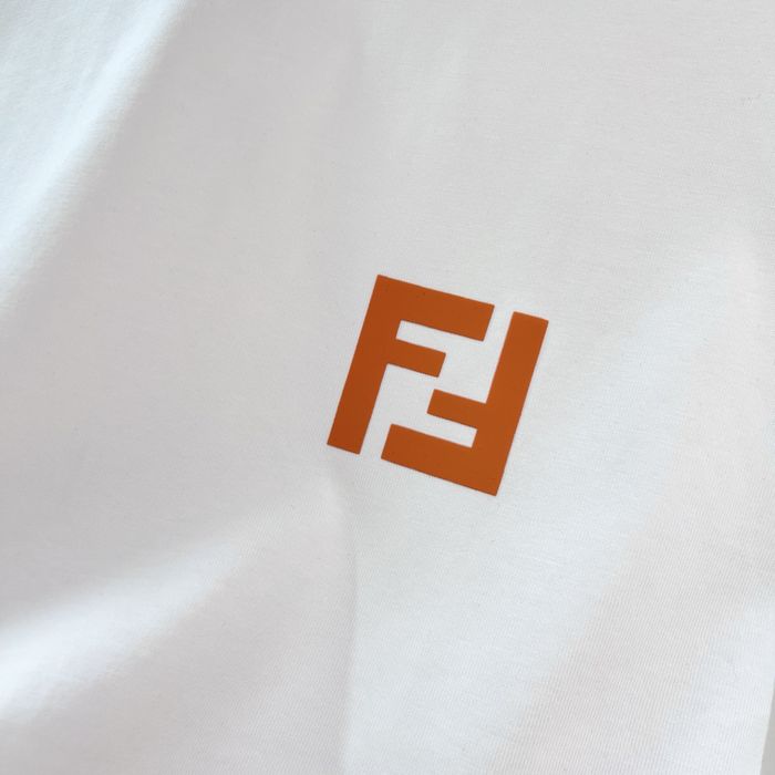 Tricou FENDI – stil Premium, detalii Iconice !