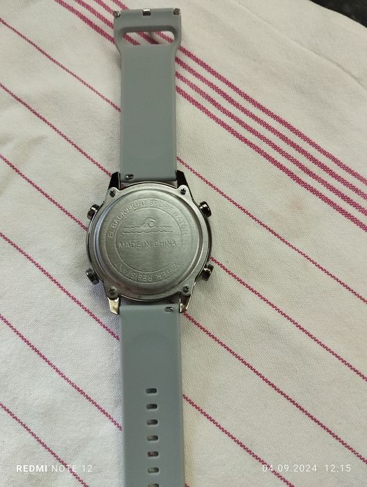 Мъжки електронни часовници