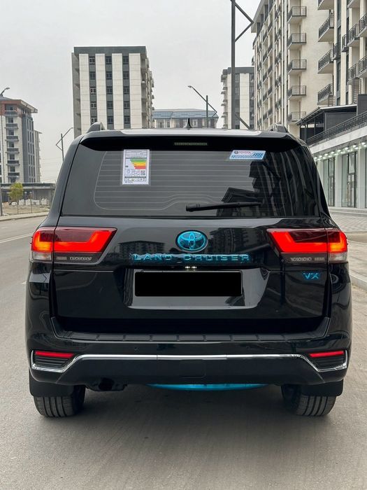 Toyota Land Cruiser Prado 300 VX 4 L Mator